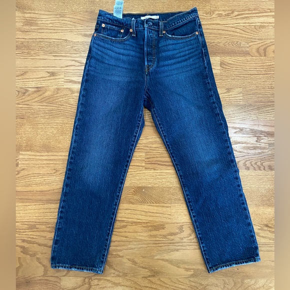 Levi's Denim - Levi's Women's Wedgie Straight Leg Jeans  28 x 26 
EUC